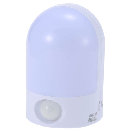 JAN 4971275710405 LEDセンサーナイトライト 人感 白色LED OSC-10T(1個) 株式会社オーム電機 インテリア・寝具・収納 画像